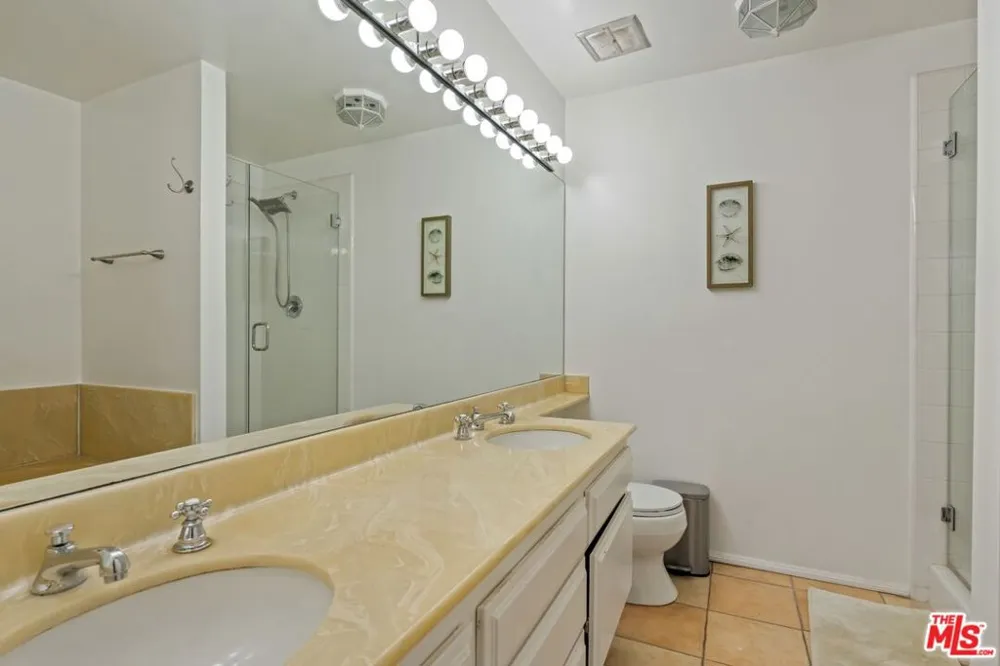 310 Tahiti Way #103 Marina del Rey, CA 90292