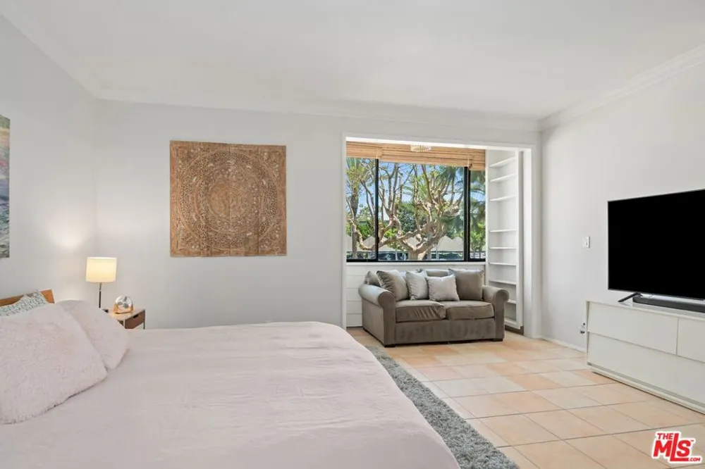 310 Tahiti Way #103 Marina del Rey, CA 90292