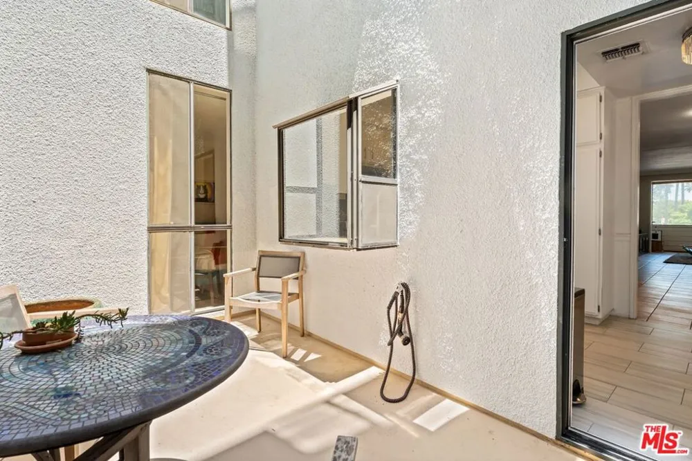 310 Tahiti Way #103 Marina del Rey, CA 90292