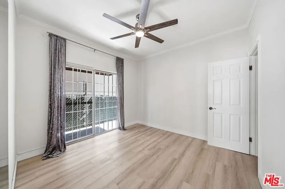 5754 Melrose Avenue Los Angeles, CA 90038