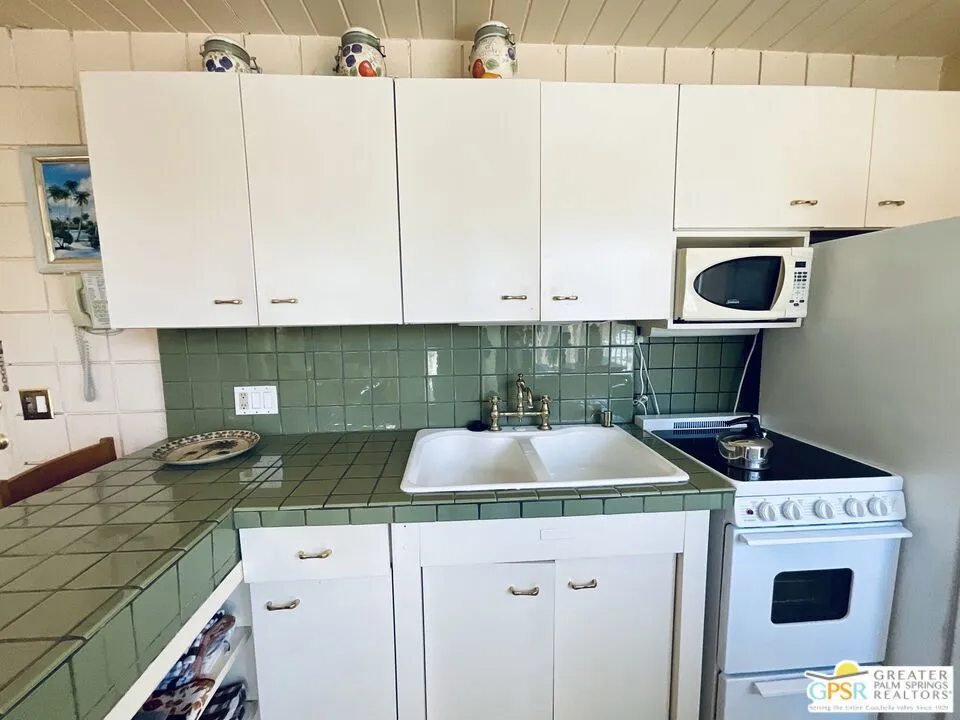 1111 E Palm Canyon Drive #347 Palm Springs, CA 92264