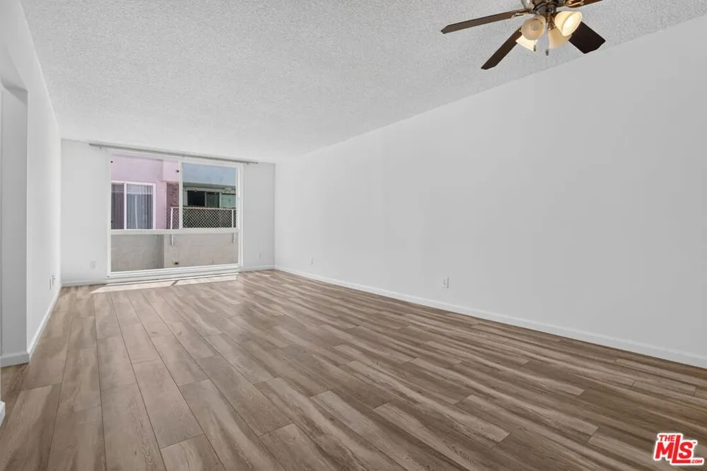 311 Montana Avenue #302 Santa Monica, CA 90403