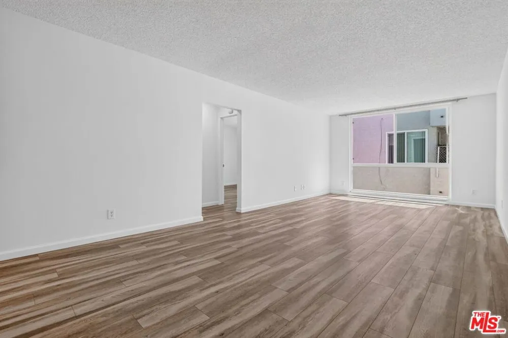 311 Montana Avenue #302 Santa Monica, CA 90403