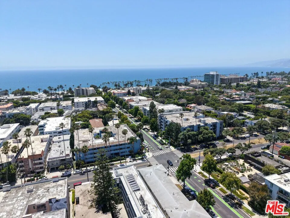 311 Montana Avenue #302 Santa Monica, CA 90403