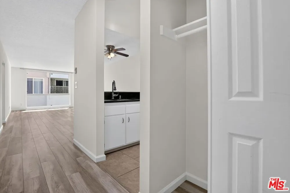 311 Montana Avenue #302 Santa Monica, CA 90403