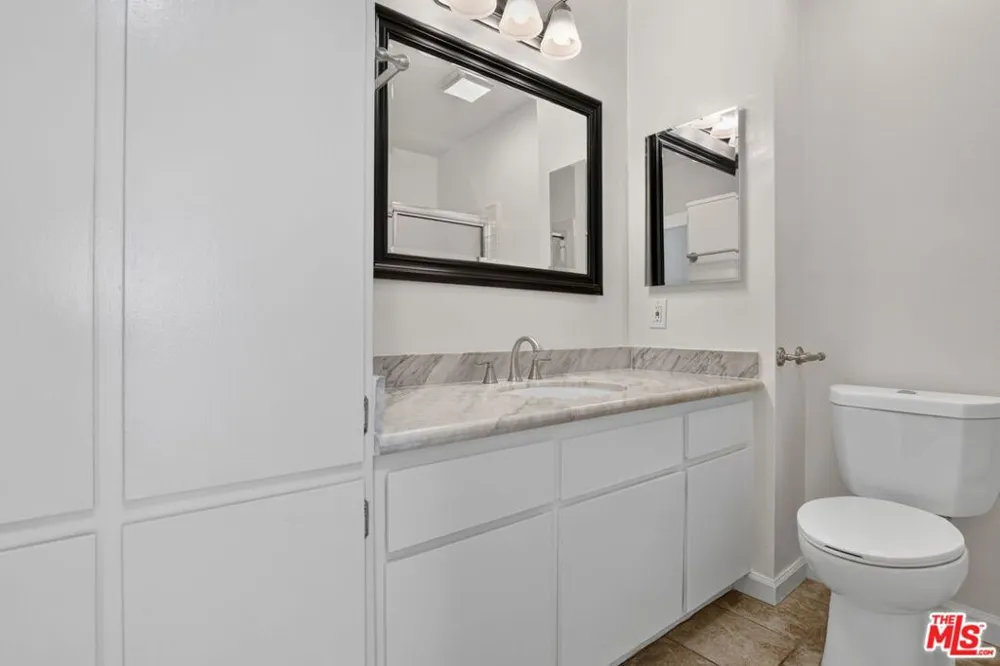 311 Montana Avenue #302 Santa Monica, CA 90403