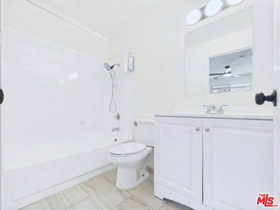 236 S. Ave 55 #C Los Angeles, CA 90042