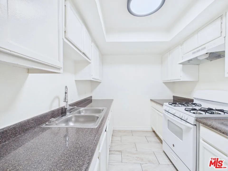 236 S. Ave 55 #C Los Angeles, CA 90042