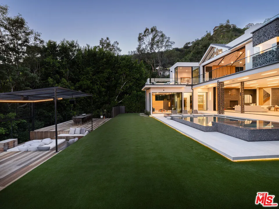 1772 Crescent Heights Boulevard Los Angeles, CA 90069