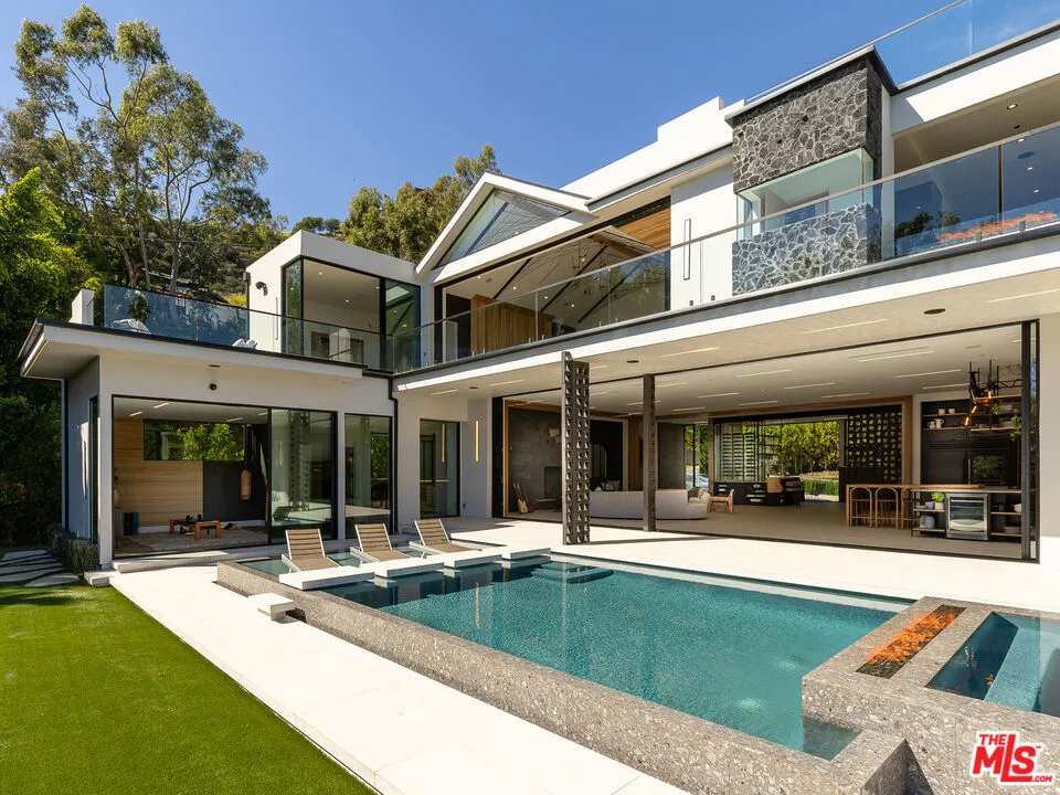 1772 Crescent Heights Boulevard Los Angeles, CA 90069