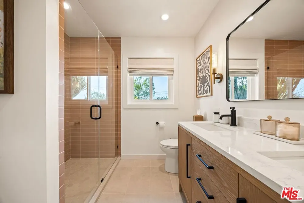 107 Alto Drive Oak View, CA 93022