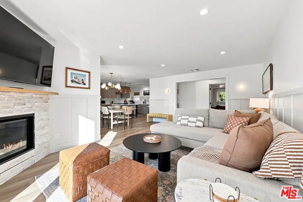 107 Alto Drive Oak View, CA 93022