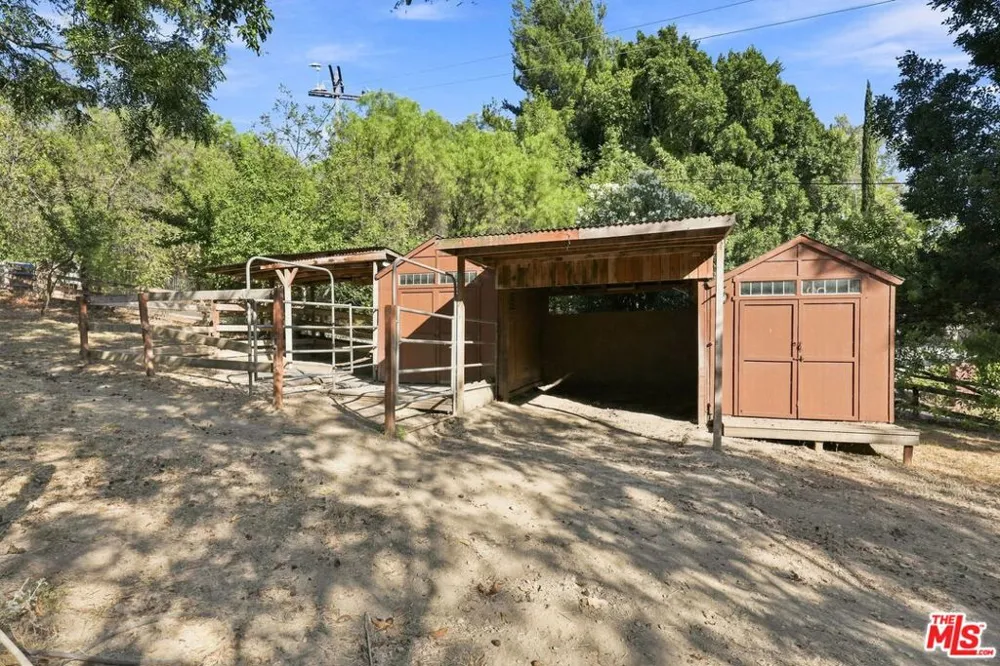 107 Alto Drive Oak View, CA 93022
