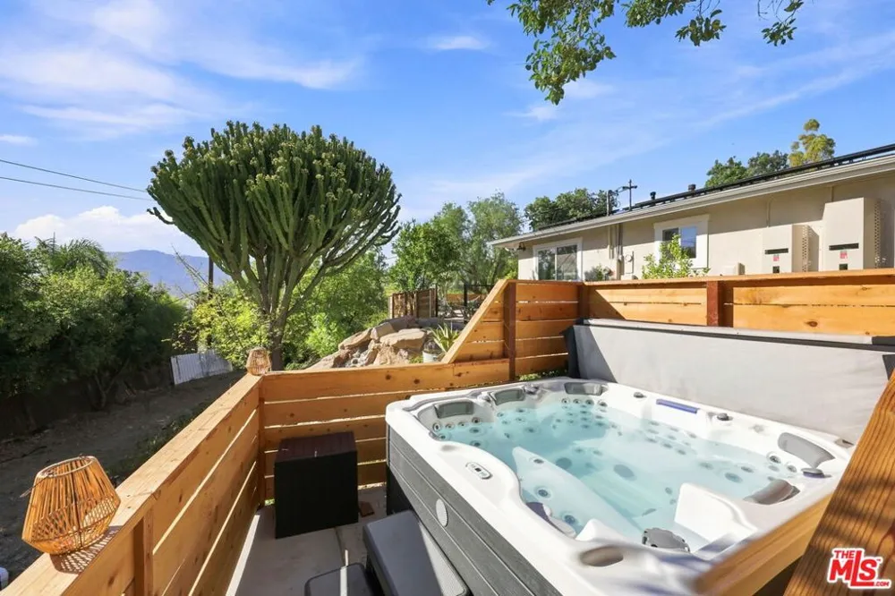 107 Alto Drive Oak View, CA 93022