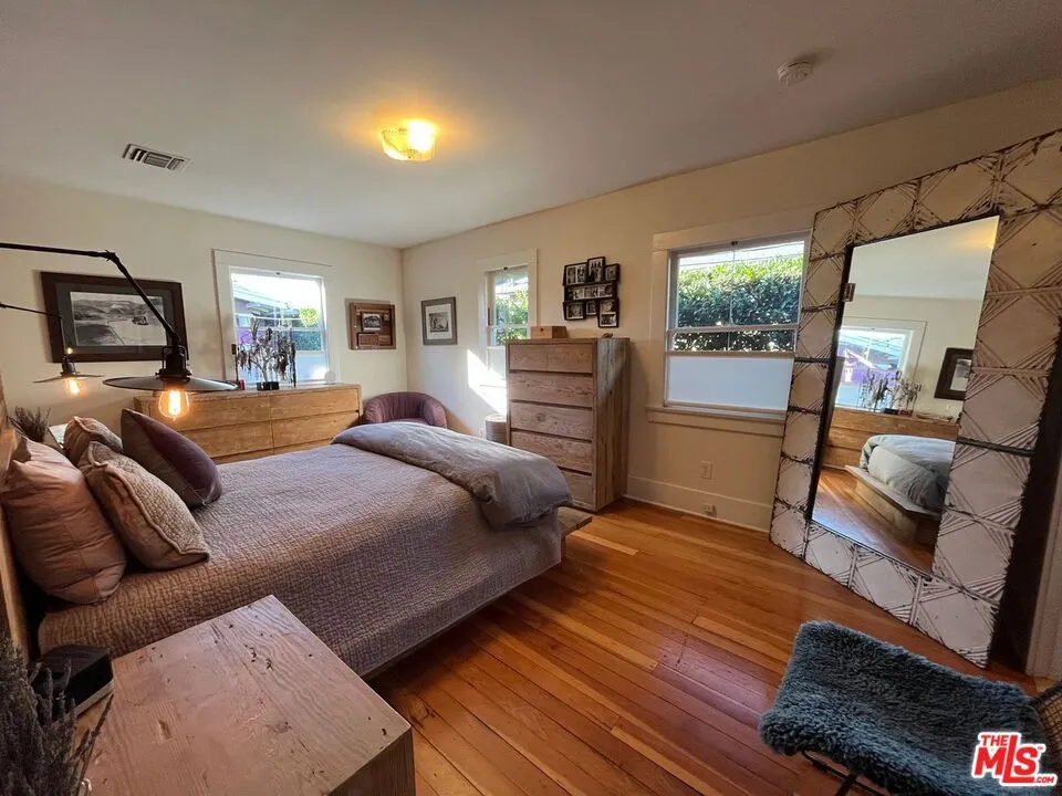 1315 McCadden Place Los Angeles, CA 90028