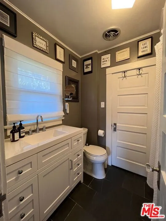 1315 McCadden Place Los Angeles, CA 90028