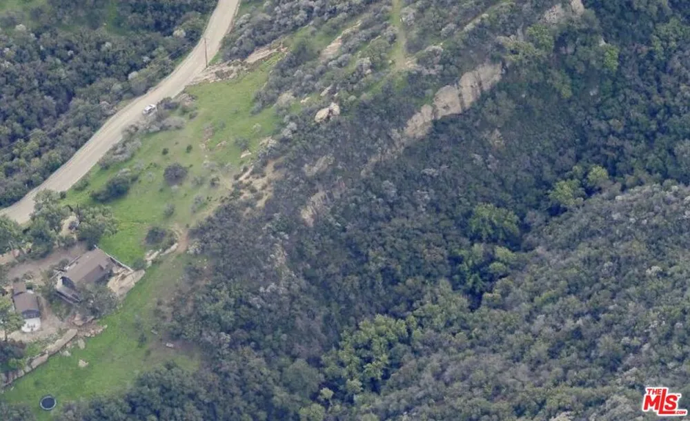 Tuna Canyon Road Topanga, CA 90290