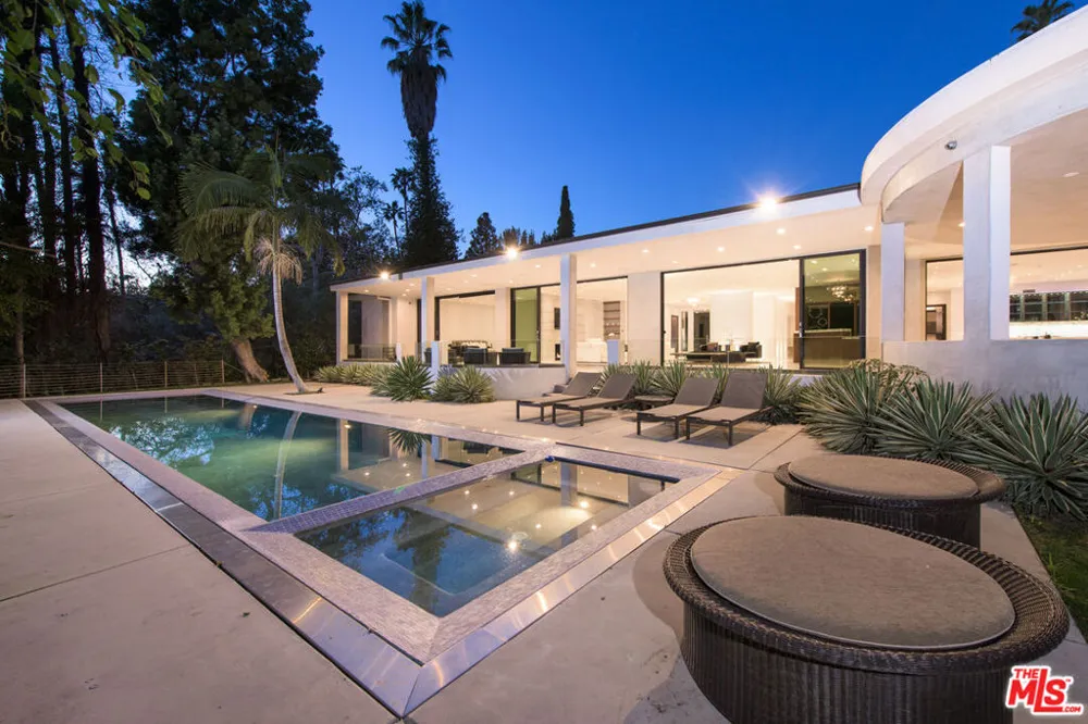 900 HILLCREST ROAD Beverly Hills, CA 90210
