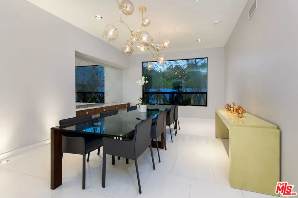 900 HILLCREST ROAD Beverly Hills, CA 90210