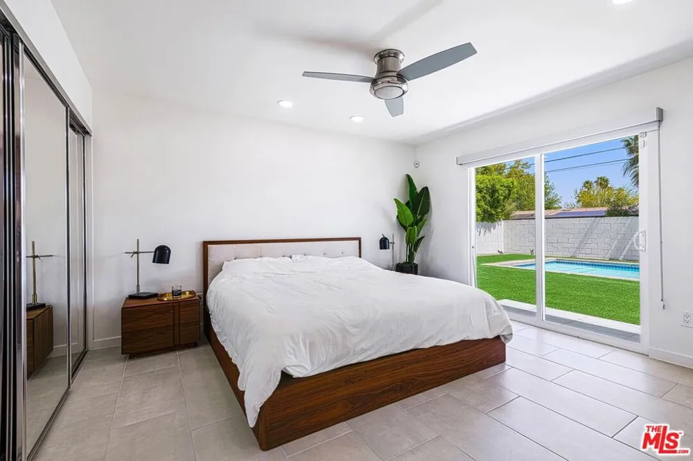 2002 Whitewater Club Drive Palm Springs, CA 92262