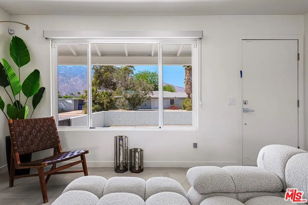 2002 Whitewater Club Drive Palm Springs, CA 92262