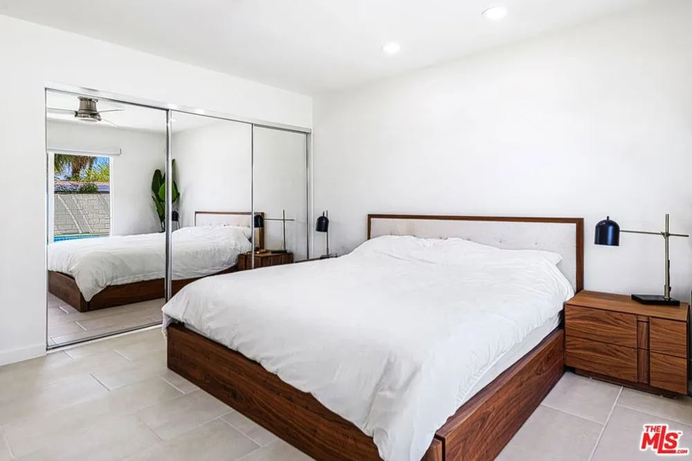2002 Whitewater Club Drive Palm Springs, CA 92262