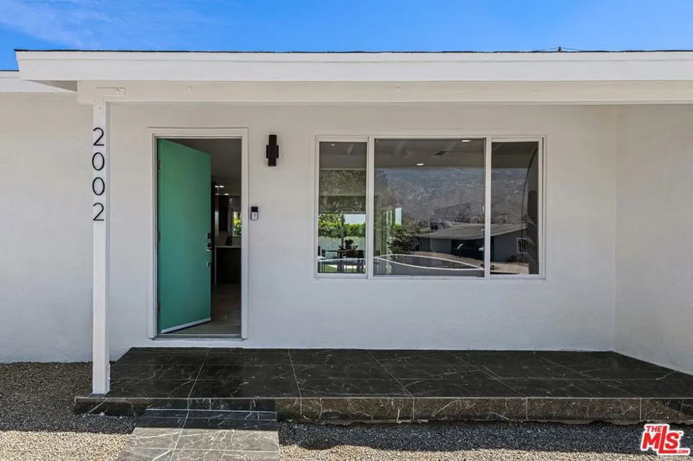 2002 Whitewater Club Drive Palm Springs, CA 92262