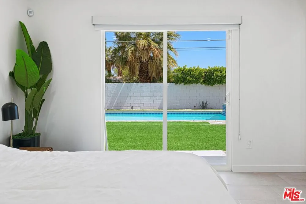 2002 Whitewater Club Drive Palm Springs, CA 92262