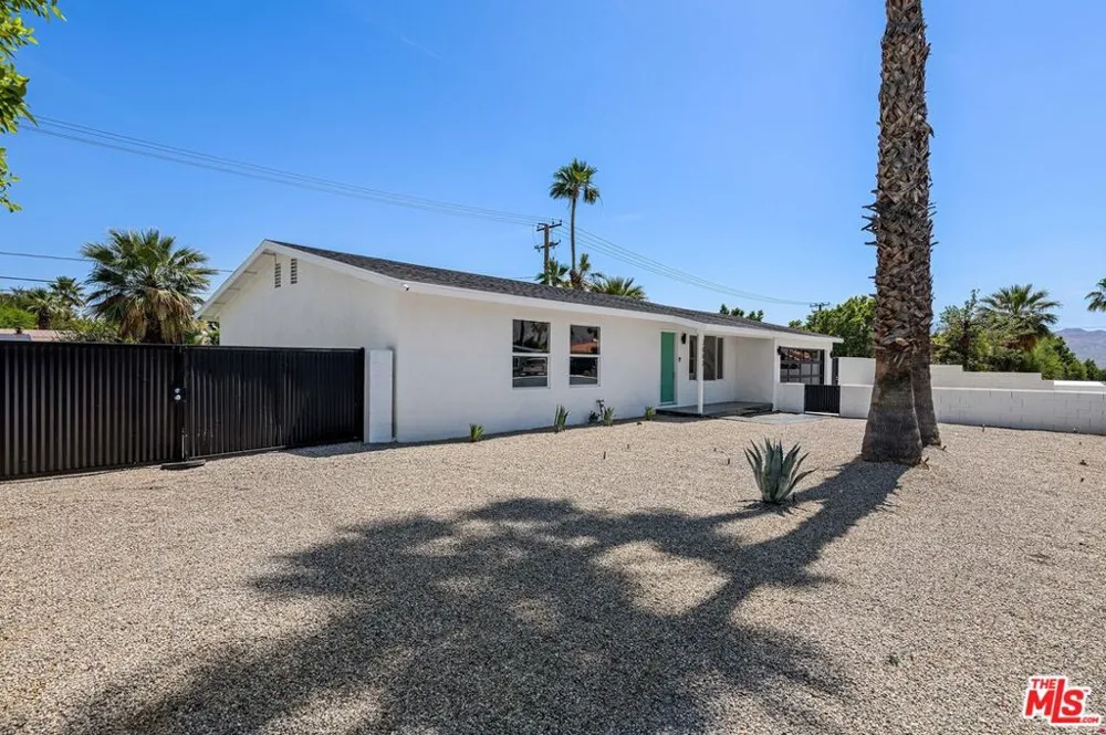 2002 Whitewater Club Drive Palm Springs, CA 92262