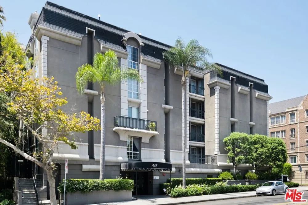 585 Rossmore Avenue #506 Los Angeles, CA 90004