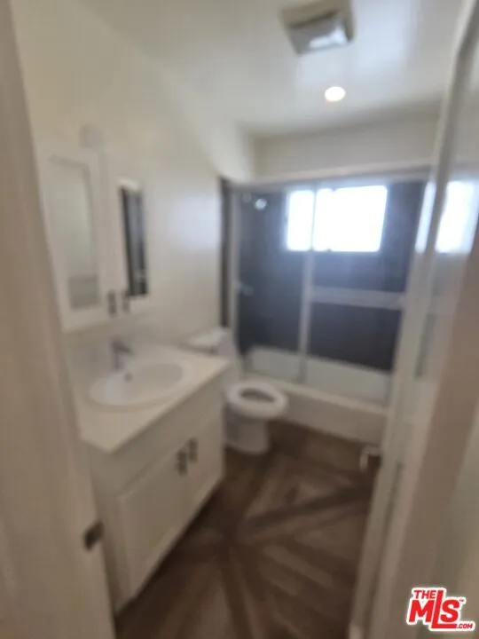 5950 Carlton Way #8 Los Angeles, CA 90028
