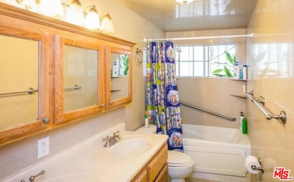 12938 Biola Avenue La Mirada, CA 90638