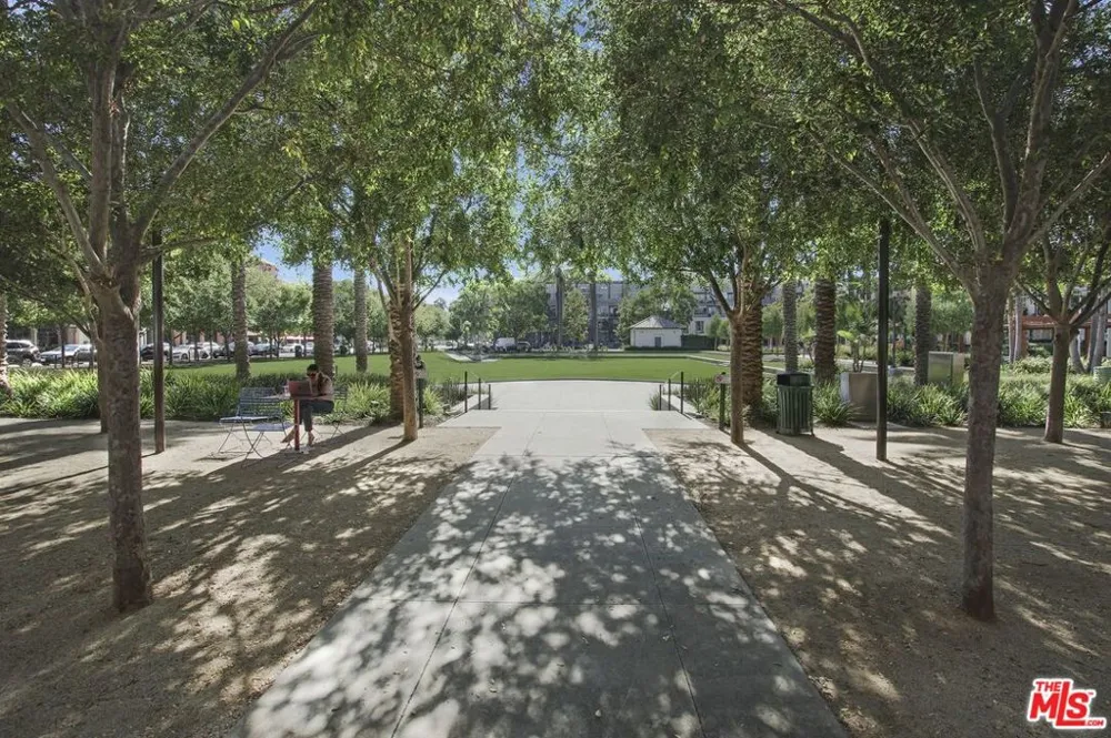 13020 Pacific #203 Playa Vista, CA 90094