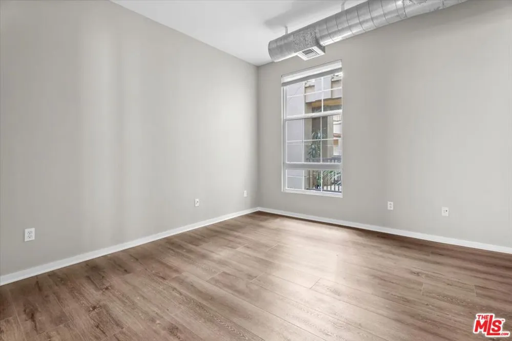 13020 Pacific #203 Playa Vista, CA 90094