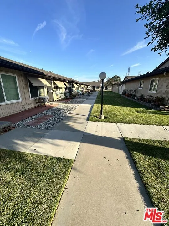 9938 Cedar Street Bellflower, CA 90706