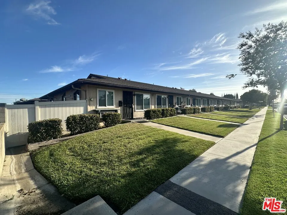 9938 Cedar Street Bellflower, CA 90706