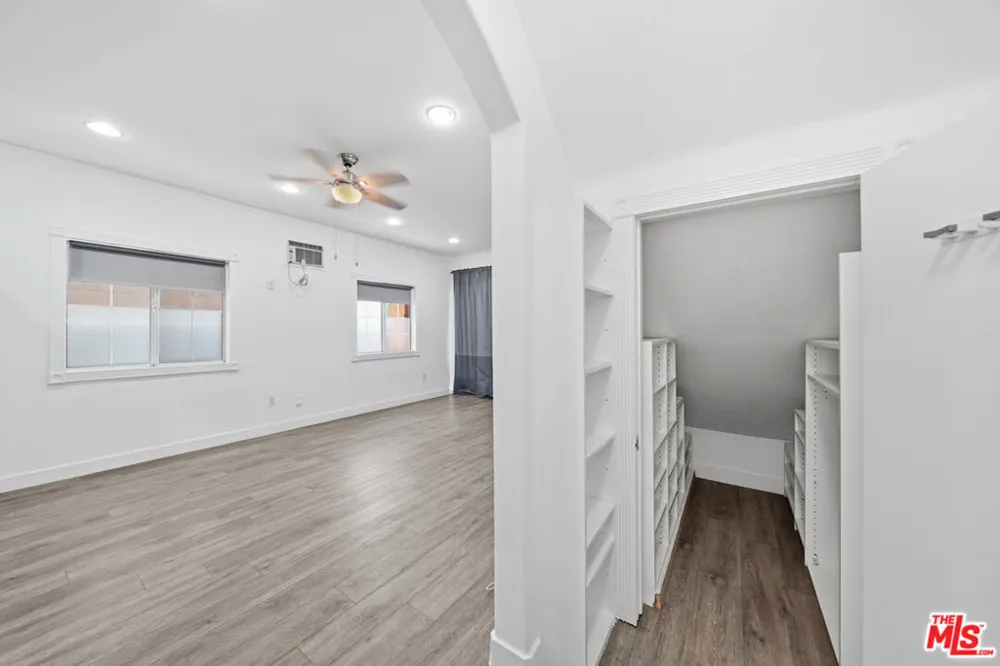 5760 Melrose Avenue Los Angeles, CA 90038