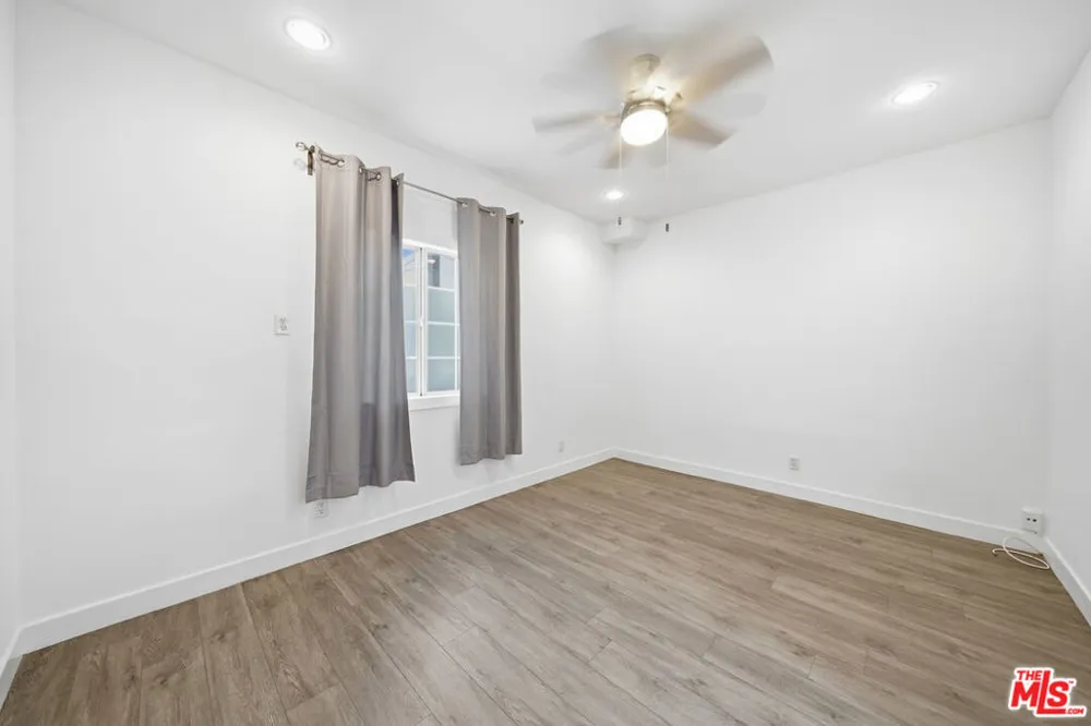5760 Melrose Avenue Los Angeles, CA 90038