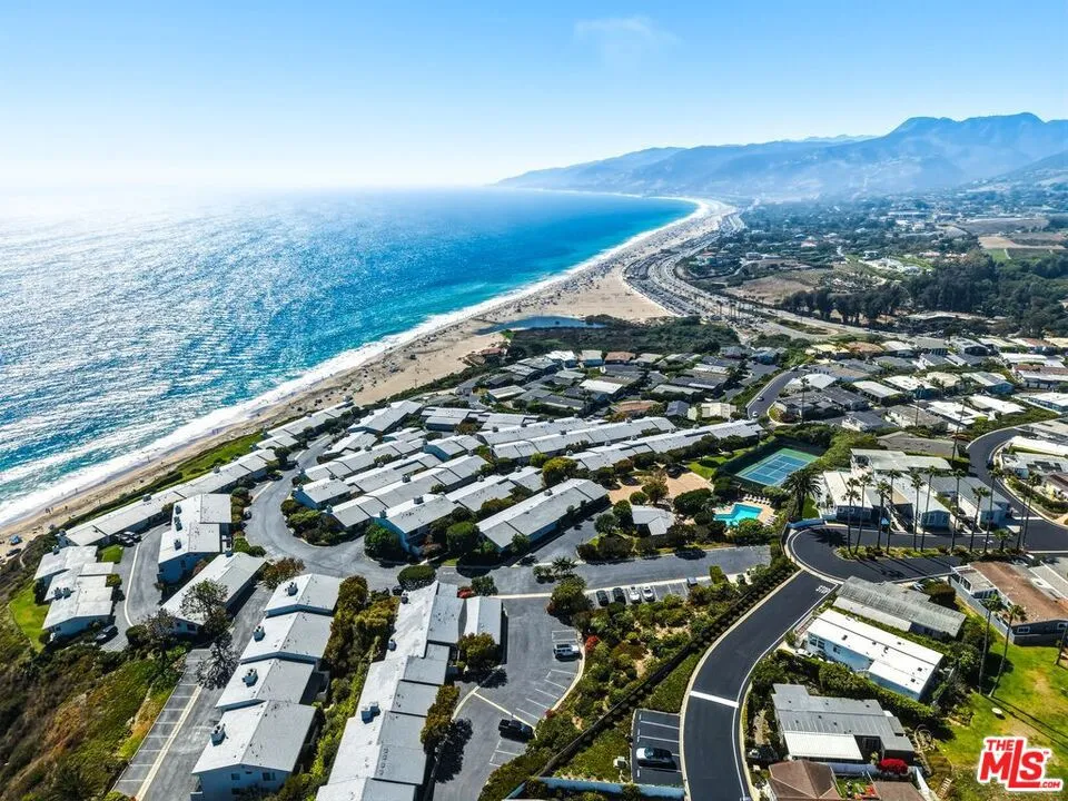 6798 Las Olas Way Malibu, CA 90265