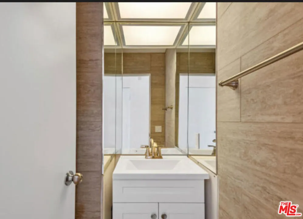 6798 Las Olas Way Malibu, CA 90265