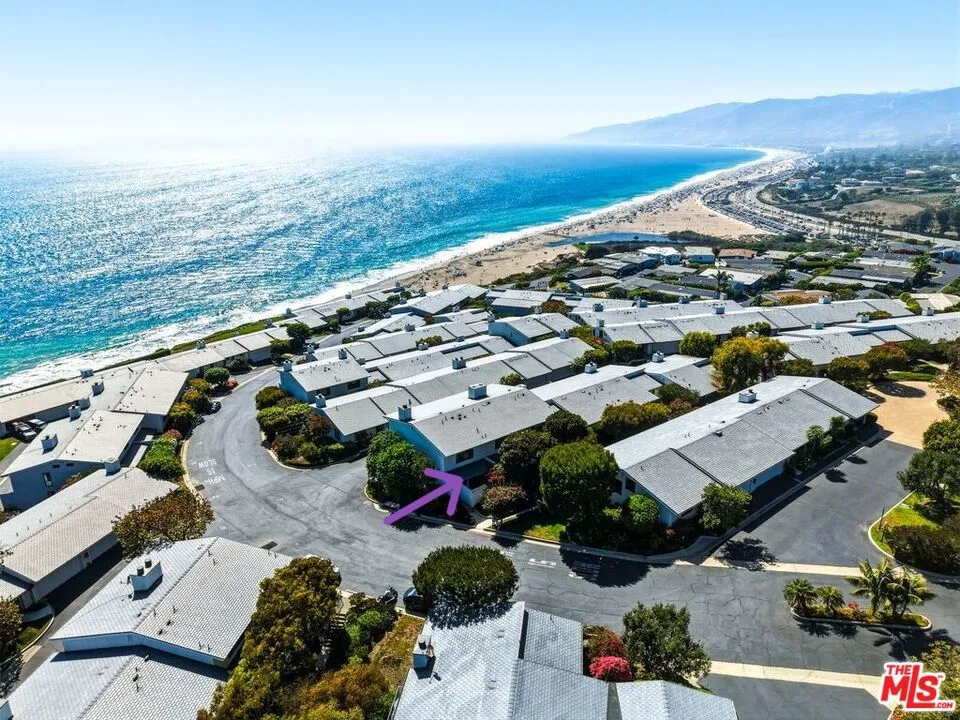 6798 Las Olas Way Malibu, CA 90265