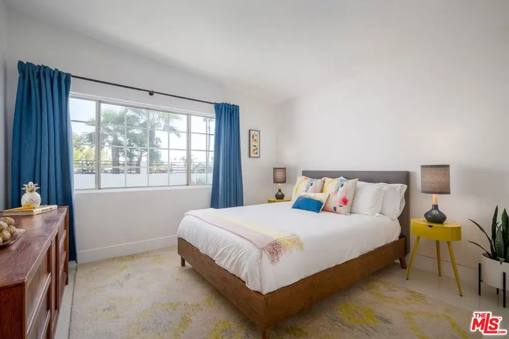 27445 Hombria Drive Cathedral City, CA 92234