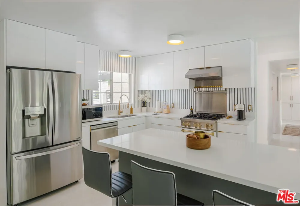 27445 Hombria Drive Cathedral City, CA 92234