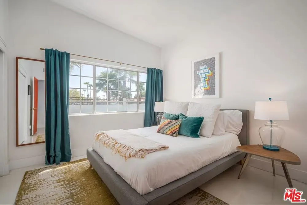 27445 Hombria Drive Cathedral City, CA 92234