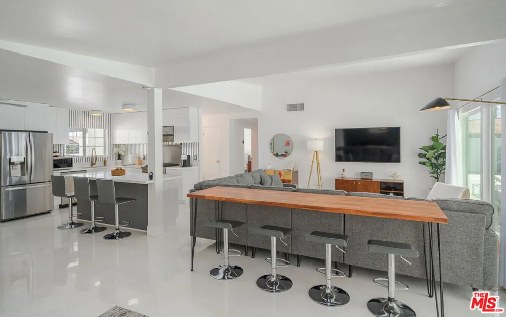 27445 Hombria Drive Cathedral City, CA 92234