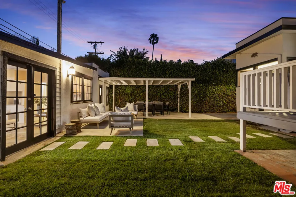 1922 Taft Avenue Los Angeles, CA 90068