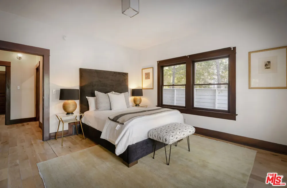 1922 Taft Avenue Los Angeles, CA 90068