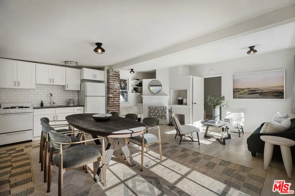 1922 Taft Avenue Los Angeles, CA 90068