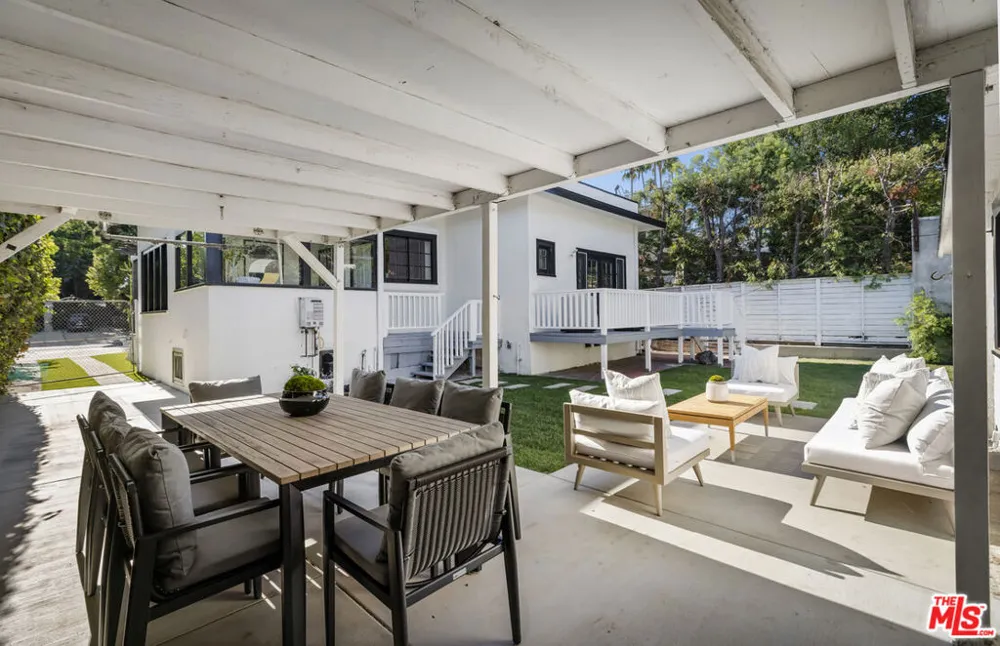 1922 Taft Avenue Los Angeles, CA 90068