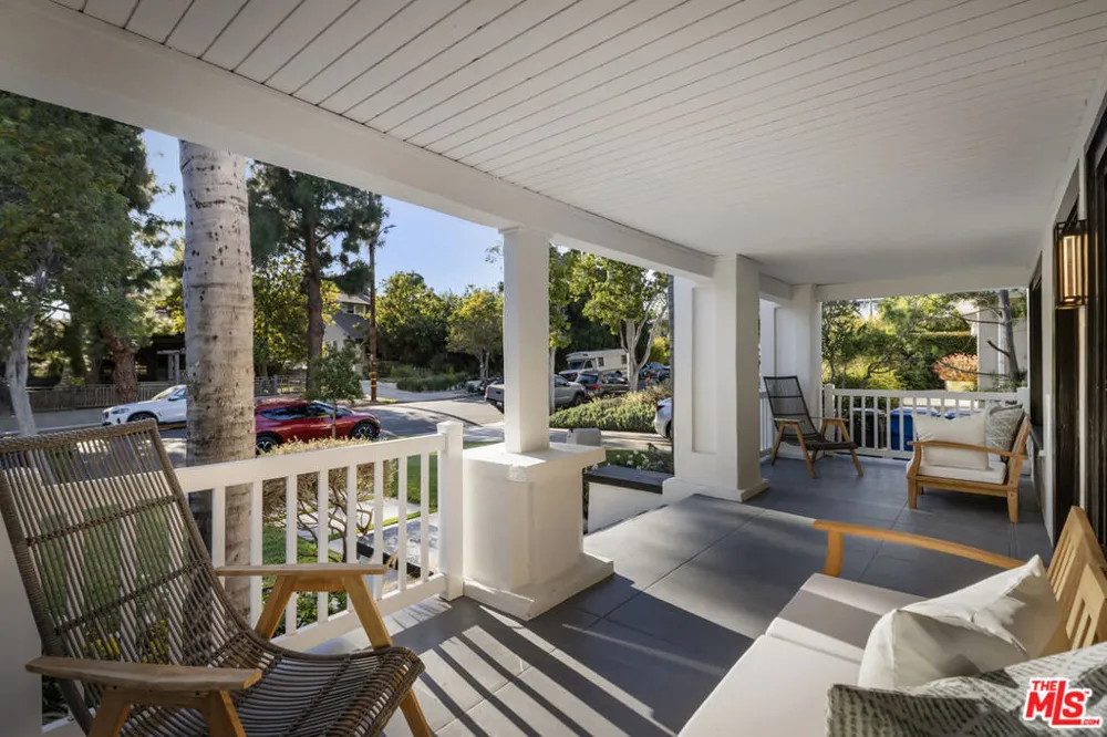 1922 Taft Avenue Los Angeles, CA 90068